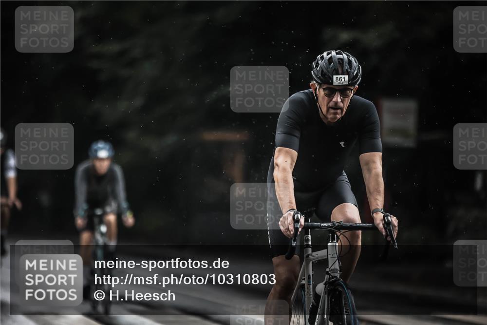 13.09.2026 - Stadtparktriathlon H.Heesch http://msf.ph/oto/10310803 13.09.2026 11:44:10 Radfahren 713, 716, 718, 762, 823, 832, 836, 841, 849, 861, 864, 886, 894, 963 meine-sportfotos.de