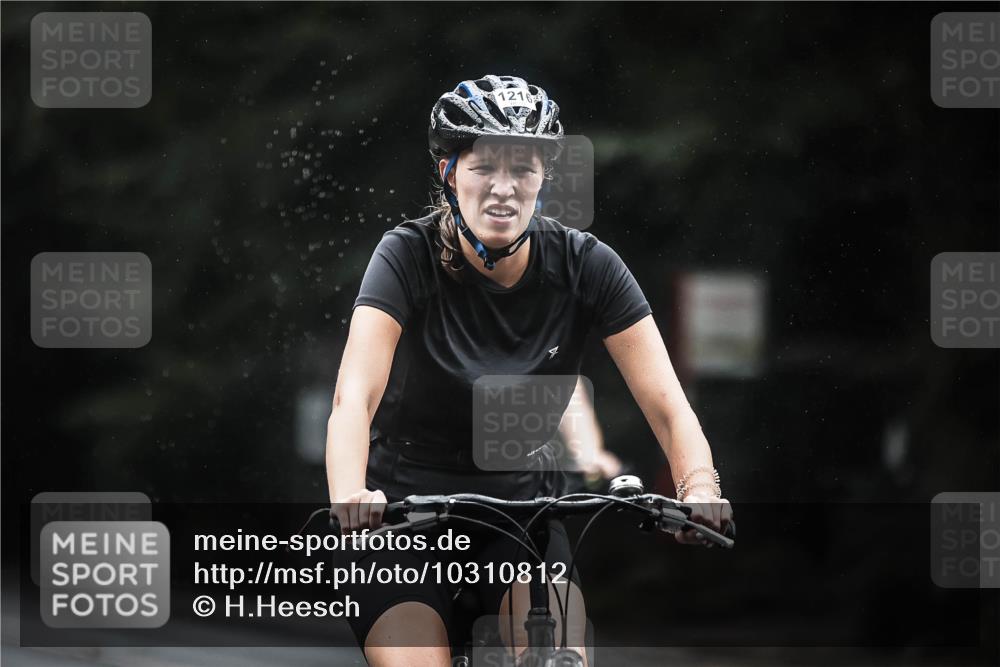 13.09.2026 - Stadtparktriathlon H.Heesch http://msf.ph/oto/10310812 13.09.2026 12:51:07 Radfahren 1097, 1113, 1139, 1141, 1167, 1216, 1219, 1295 meine-sportfotos.de