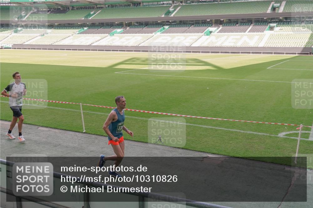 13.09.2026 - 21. swb-Marathon Bremen Michael Burmester http://msf.ph/oto/10310826 13.09.2026 12:45:46 Laufen im Stadion 195, 280, 339, 474, 493, 508, 538, 567, 681, 697, 715, 788, 1017, 1034, 1181, 1241, 1264, 1277, 1301, 1335, 1696, 1863, 1937, 1975, 2020, 2084, 2087, 2297, 2809, 2889, 3092, 3271, 3609, 4110, 4118, 4157, 4328, 5024, 5092, 5238, 5283, 5674, 5719, 5996, 6918, 6973, 7206, 7265, 7336, 7478, 7715, 8054, 8096, 8319, 8325, 8331, 8670, 8701, 8756, 8936, 9070, 9129, 9273, 9306, 9495, 9583, 9642, 13168, 439, 1411, 1667, 1822 meine-sportfotos.de