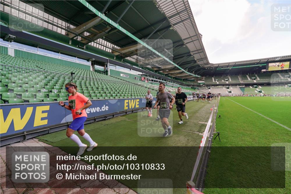 13.09.2026 - 21. swb-Marathon Bremen Michael Burmester http://msf.ph/oto/10310833 13.09.2026 13:08:32 Laufen im Stadion 132, 156, 383, 489, 549, 551, 563, 607, 625, 682, 800, 808, 809, 813, 834, 846, 884, 911, 1025, 1072, 1124, 1150, 1173, 1189, 1210, 1285, 1289, 1322, 1364, 1387, 1395, 1398, 1532, 1559, 1600, 1688, 1831, 1841, 1854, 1880, 1899, 1926, 2003, 2041, 2070, 2208, 2215, 2219, 2229, 2243, 2283, 2318, 2366, 2380, 2405, 2413, 2429, 2441, 2467, 2492, 2565, 2611, 2635, 2692, 2727, 2731, 2755, 2782, 2802, 2823, 2831, 2841, 2866, 2897, 2911, 2930, 2931, 2941, 2949, 2960, 3327, 3437, 3857 meine-sportfotos.de