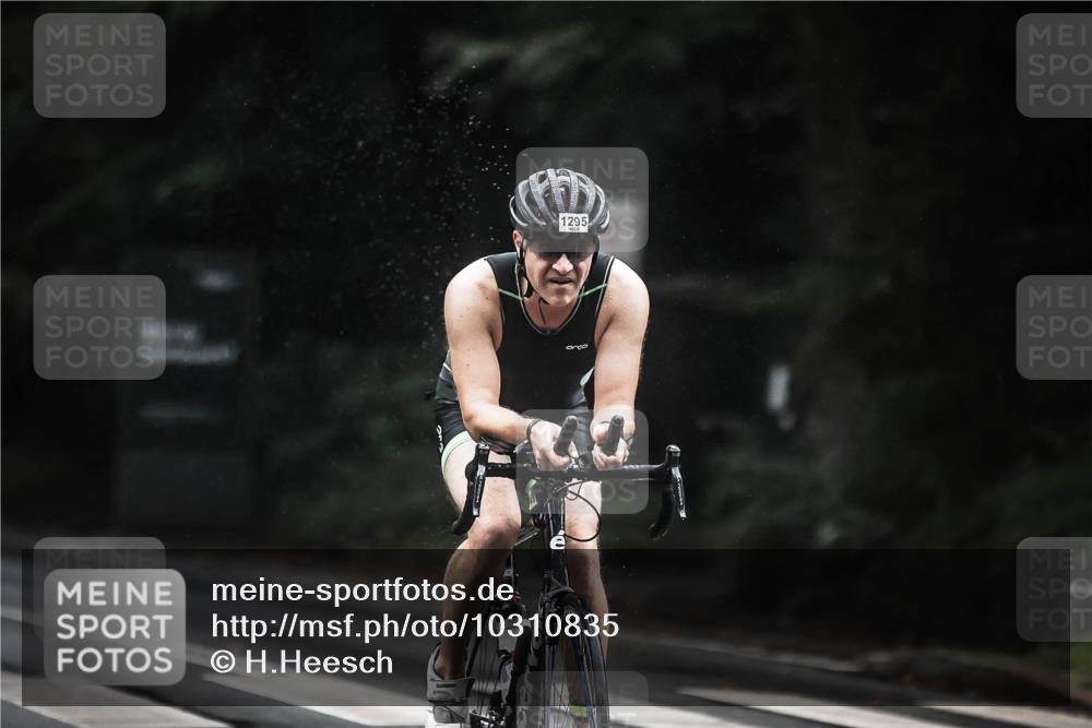 13.09.2026 - Stadtparktriathlon H.Heesch http://msf.ph/oto/10310835 13.09.2026 12:51:12 Radfahren 1097, 1167, 1216, 1288, 1295 meine-sportfotos.de
