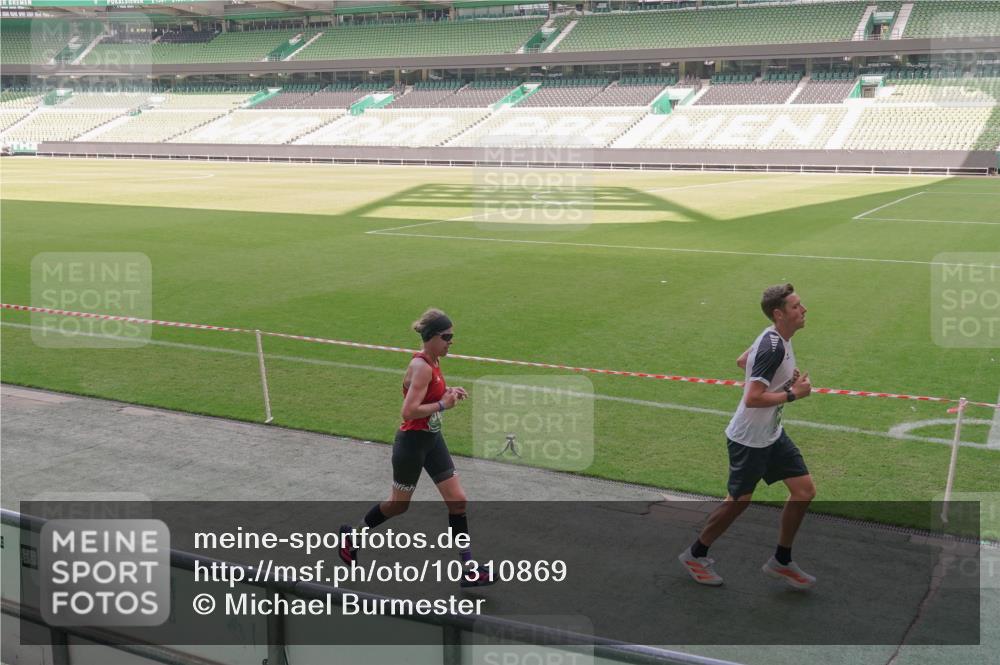 13.09.2026 - 21. swb-Marathon Bremen Michael Burmester http://msf.ph/oto/10310869 13.09.2026 12:45:47 Laufen im Stadion 195, 280, 339, 474, 493, 508, 538, 567, 681, 697, 715, 788, 1017, 1034, 1181, 1241, 1264, 1277, 1301, 1335, 1696, 1863, 1937, 1975, 2020, 2084, 2087, 2297, 2809, 2889, 3092, 3271, 3609, 4110, 4118, 4157, 4328, 5024, 5092, 5238, 5283, 5674, 5719, 5996, 6918, 6973, 7206, 7265, 7336, 7478, 7715, 8054, 8096, 8319, 8325, 8331, 8670, 8701, 8756, 8936, 9070, 9129, 9273, 9306, 9495, 9583, 9642, 13168, 439, 1411, 1667, 1822 meine-sportfotos.de