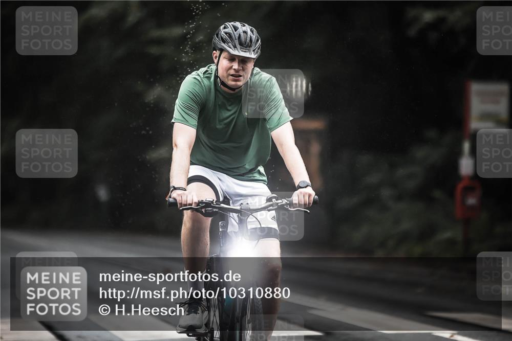 13.09.2026 - Stadtparktriathlon H.Heesch http://msf.ph/oto/10310880 13.09.2026 12:51:17 Radfahren 1178, 1288, 1295 meine-sportfotos.de