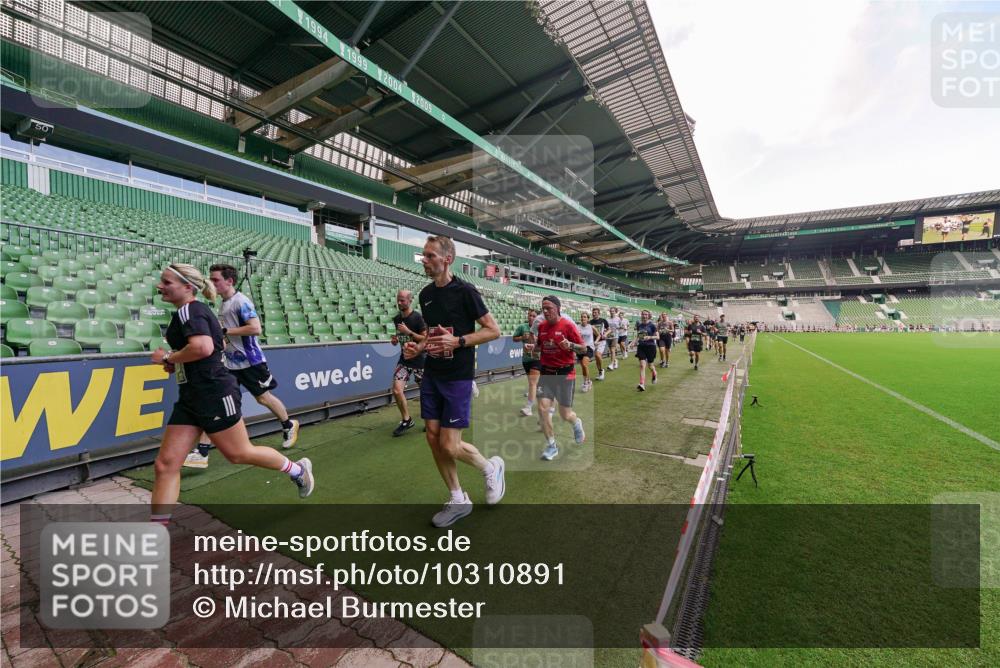 13.09.2026 - 21. swb-Marathon Bremen Michael Burmester http://msf.ph/oto/10310891 13.09.2026 13:08:40 Laufen im Stadion 132, 383, 489, 532, 549, 551, 563, 607, 625, 682, 800, 808, 809, 813, 846, 884, 911, 1025, 1072, 1124, 1150, 1173, 1189, 1210, 1285, 1289, 1322, 1364, 1387, 1395, 1398, 1532, 1559, 1600, 1688, 1831, 1841, 1854, 1880, 1899, 2003, 2041, 2070, 2208, 2215, 2229, 2243, 2283, 2366, 2380, 2405, 2413, 2429, 2441, 2467, 2492, 2565, 2611, 2635, 2692, 2727, 2731, 2755, 2782, 2802, 2823, 2831, 2841, 2866, 2897, 2930, 2931, 2941, 2949, 3327, 3437, 3857 meine-sportfotos.de