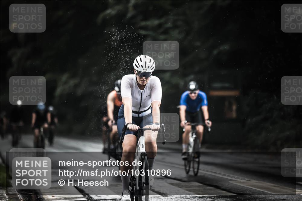 13.09.2026 - Stadtparktriathlon H.Heesch http://msf.ph/oto/10310896 13.09.2026 11:44:16 Radfahren 716, 718, 819, 833, 836, 841, 844, 861, 864, 896, 906, 923 meine-sportfotos.de