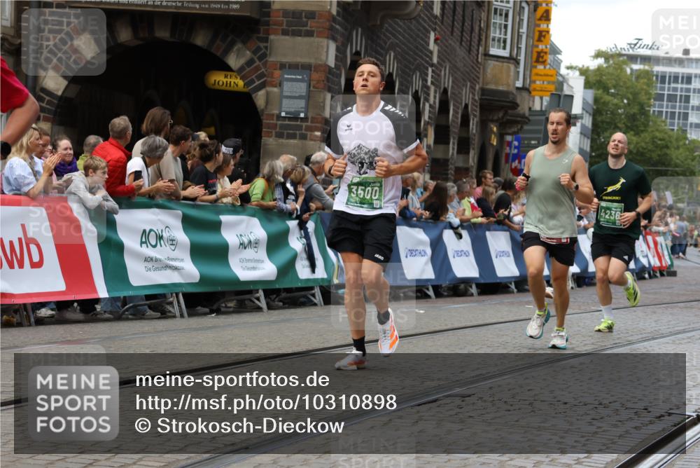 13.09.2026 - 21. swb-Marathon Bremen Strokosch-Dieckow http://msf.ph/oto/10310898 13.09.2026 13:03:54 Ziel 1090, 1372, 1950, 3092, 5024, 5143, 5719, 6973, 7715, 895, 2094, 3500, 4236, 9061, 9129, 9544 meine-sportfotos.de