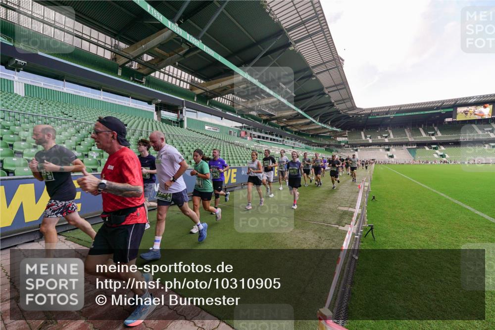 13.09.2026 - 21. swb-Marathon Bremen Michael Burmester http://msf.ph/oto/10310905 13.09.2026 13:08:41 Laufen im Stadion 132, 383, 489, 532, 549, 551, 563, 607, 625, 682, 800, 808, 809, 813, 846, 884, 911, 1025, 1072, 1124, 1150, 1173, 1189, 1210, 1285, 1289, 1322, 1364, 1387, 1395, 1398, 1532, 1559, 1600, 1688, 1831, 1841, 1854, 1880, 1899, 2003, 2041, 2070, 2208, 2215, 2229, 2243, 2283, 2366, 2380, 2405, 2413, 2429, 2441, 2467, 2492, 2565, 2611, 2635, 2692, 2727, 2731, 2755, 2782, 2802, 2823, 2831, 2841, 2866, 2897, 2930, 2931, 2941, 2949, 3327, 3437, 3857 meine-sportfotos.de