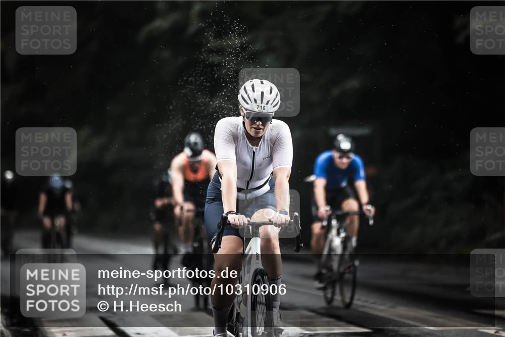 13.09.2026 - Stadtparktriathlon H.Heesch http://msf.ph/oto/10310906 13.09.2026 11:44:16 Radfahren 716, 718, 819, 833, 836, 841, 844, 861, 864, 896, 906, 923 meine-sportfotos.de