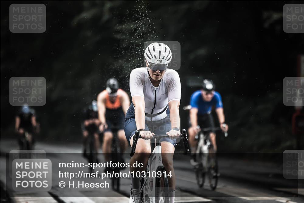 13.09.2026 - Stadtparktriathlon H.Heesch http://msf.ph/oto/10310914 13.09.2026 11:44:16 Radfahren 716, 718, 819, 833, 836, 841, 844, 861, 864, 896, 906, 923 meine-sportfotos.de