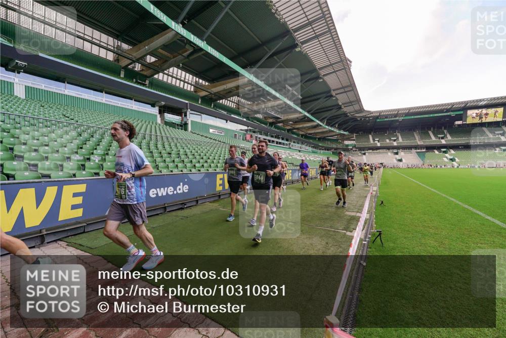 13.09.2026 - 21. swb-Marathon Bremen Michael Burmester http://msf.ph/oto/10310931 13.09.2026 13:08:44 Laufen im Stadion 383, 391, 489, 532, 549, 551, 563, 607, 625, 682, 800, 808, 809, 813, 846, 884, 898, 911, 1025, 1072, 1124, 1150, 1173, 1189, 1210, 1285, 1289, 1322, 1364, 1387, 1395, 1398, 1532, 1559, 1600, 1688, 1831, 1841, 1854, 1880, 1899, 2003, 2041, 2070, 2208, 2215, 2229, 2243, 2283, 2366, 2380, 2405, 2413, 2429, 2441, 2467, 2471, 2492, 2565, 2611, 2635, 2692, 2727, 2755, 2782, 2802, 2823, 2831, 2841, 2866, 2897, 2930, 2931, 2941, 2949, 3316, 3327, 3437, 3707, 3857 meine-sportfotos.de
