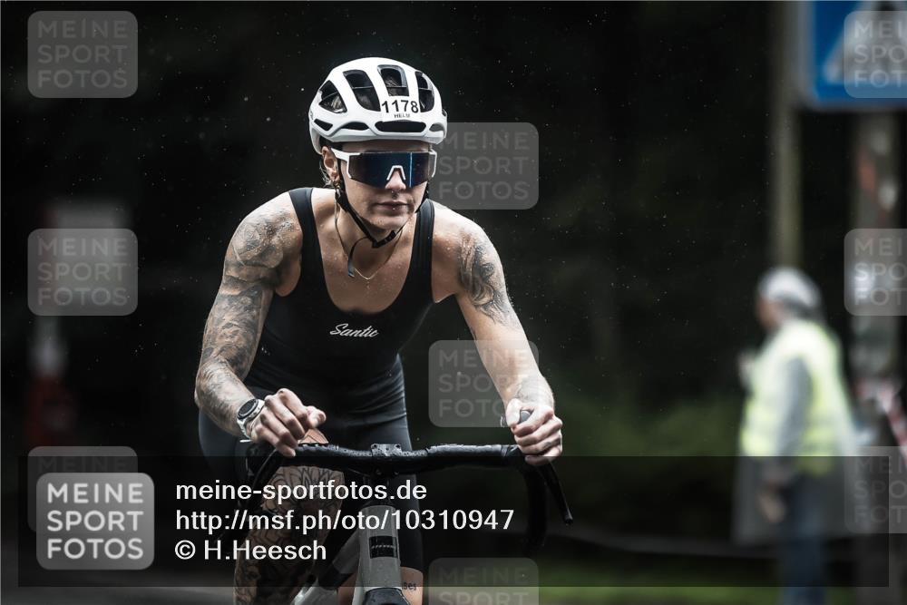 13.09.2026 - Stadtparktriathlon H.Heesch http://msf.ph/oto/10310947 13.09.2026 12:51:23 Radfahren 1178, 1288, 1303 meine-sportfotos.de