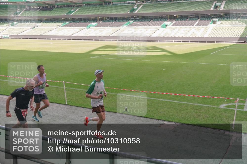 13.09.2026 - 21. swb-Marathon Bremen Michael Burmester http://msf.ph/oto/10310958 13.09.2026 12:45:57 Laufen im Stadion 195, 280, 339, 474, 508, 538, 567, 604, 697, 715, 788, 1017, 1034, 1181, 1241, 1264, 1277, 1301, 1863, 1937, 1975, 2020, 2021, 2084, 2087, 2297, 2809, 2889, 3092, 3271, 3609, 4110, 4157, 4236, 4777, 5024, 5092, 5238, 5283, 5674, 5719, 5996, 6918, 7206, 7265, 7336, 7478, 7715, 8054, 8096, 8319, 8325, 8331, 8670, 8701, 8756, 8936, 8983, 9070, 9129, 9273, 9306, 9495, 9544, 9583, 9642, 13168, 439, 1411, 1667, 1822 meine-sportfotos.de
