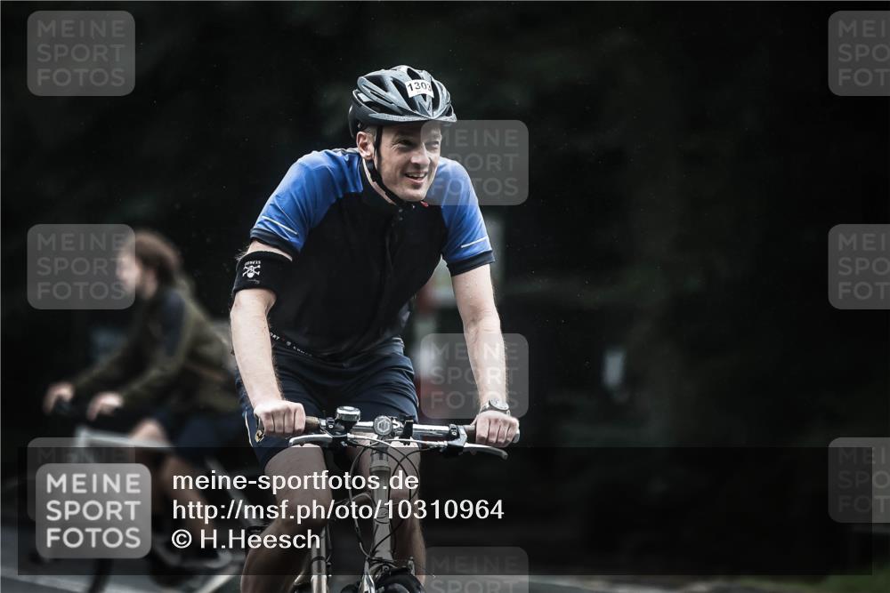 13.09.2026 - Stadtparktriathlon H.Heesch http://msf.ph/oto/10310964 13.09.2026 12:51:26 Radfahren 1077, 1117, 1178, 1239, 1278, 1303 meine-sportfotos.de