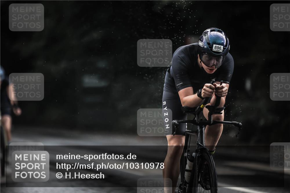 13.09.2026 - Stadtparktriathlon H.Heesch http://msf.ph/oto/10310978 13.09.2026 11:44:18 Radfahren 716, 819, 833, 836, 841, 844, 864, 896, 906, 923 meine-sportfotos.de