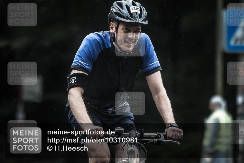 13.09.2026 - Stadtparktriathlon H.Heesch http://msf.ph/oto/10310981 13.09.2026 12:51:26 Radfahren 1077, 1117, 1178, 1239, 1278, 1303 meine-sportfotos.de
