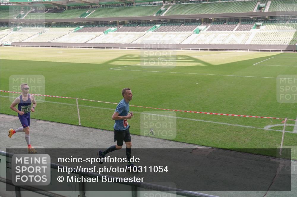 13.09.2026 - 21. swb-Marathon Bremen Michael Burmester http://msf.ph/oto/10311054 13.09.2026 12:46:02 Laufen im Stadion 195, 280, 339, 474, 508, 538, 567, 604, 697, 715, 788, 1017, 1034, 1181, 1241, 1264, 1277, 1301, 1863, 1937, 1975, 2020, 2021, 2084, 2087, 2297, 2809, 2889, 3092, 3196, 3271, 3609, 4110, 4157, 4236, 4777, 5024, 5092, 5238, 5283, 5674, 5719, 5996, 6053, 6686, 6815, 6918, 7206, 7336, 7478, 7715, 8054, 8096, 8319, 8325, 8331, 8670, 8701, 8756, 8936, 8983, 9070, 9129, 9273, 9306, 9495, 9544, 9583, 9642, 9813, 13168, 439, 1411, 1667, 1822 meine-sportfotos.de