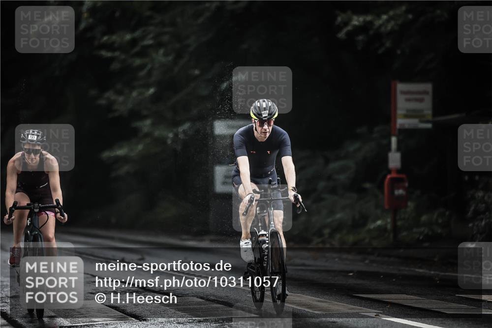 13.09.2026 - Stadtparktriathlon H.Heesch http://msf.ph/oto/10311057 13.09.2026 11:44:25 Radfahren 721, 819, 830, 844, 902, 923 meine-sportfotos.de