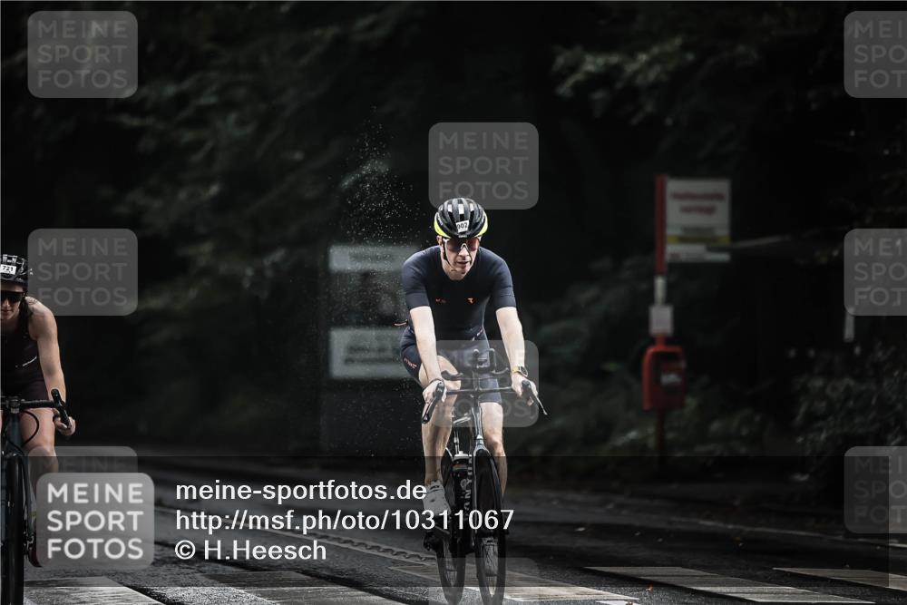 13.09.2026 - Stadtparktriathlon H.Heesch http://msf.ph/oto/10311067 13.09.2026 11:44:25 Radfahren 721, 819, 830, 844, 902, 923 meine-sportfotos.de