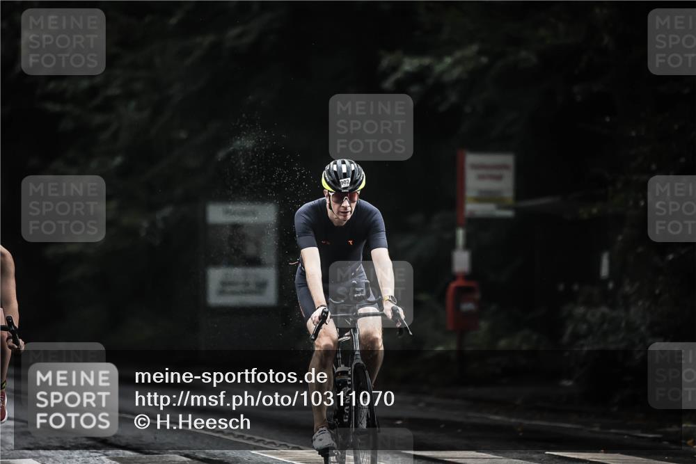 13.09.2026 - Stadtparktriathlon H.Heesch http://msf.ph/oto/10311070 13.09.2026 11:44:25 Radfahren 721, 819, 830, 844, 902, 923 meine-sportfotos.de