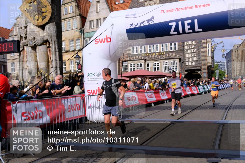 13.09.2026 - 21. swb-Marathon Bremen Tim E. http://msf.ph/oto/10311071 13.09.2026 10:53:21 Ziel 10284, 10304, 10585, 10714, 10863, 11012, 11238, 11282, 11386, 11575, 11766, 12019, 12170, 12369, 12398 meine-sportfotos.de