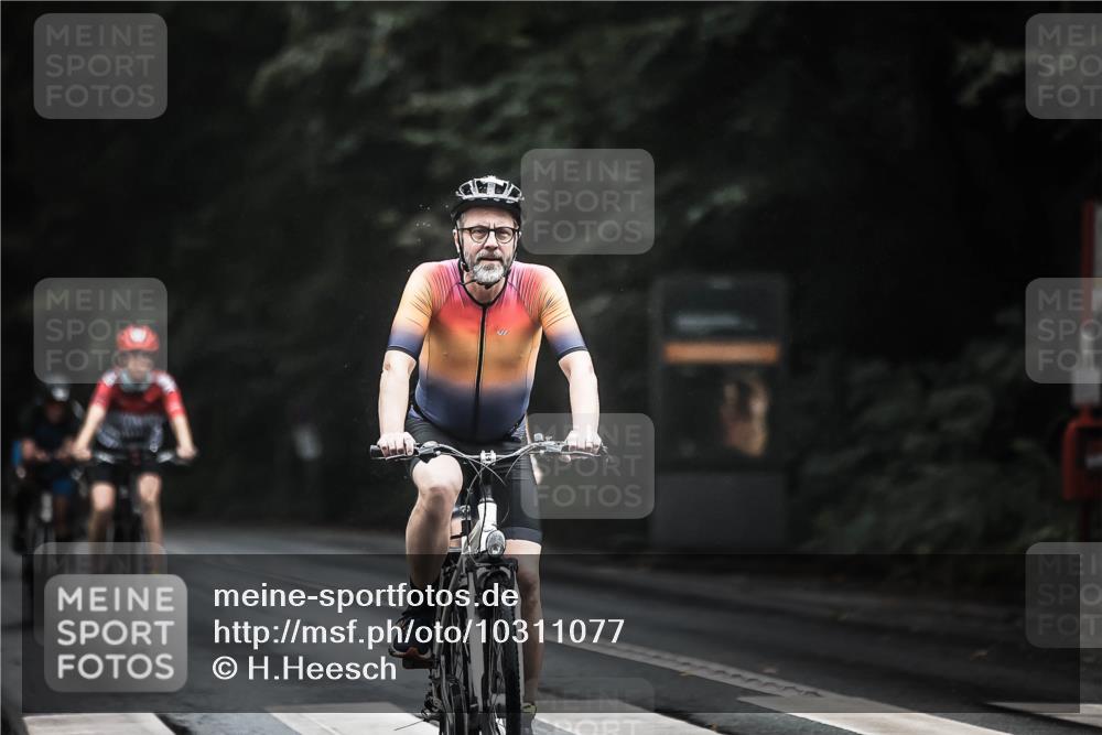 13.09.2026 - Stadtparktriathlon H.Heesch http://msf.ph/oto/10311077 13.09.2026 12:51:43 Radfahren 1090, 1132, 1181, 1256, 1277, 1290, 1293 meine-sportfotos.de