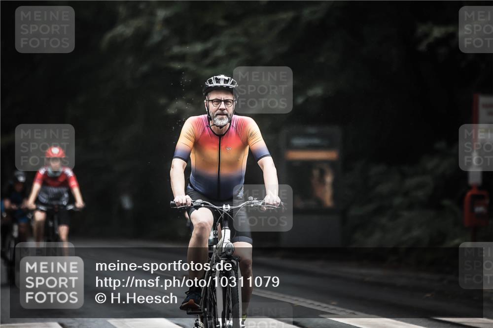 13.09.2026 - Stadtparktriathlon H.Heesch http://msf.ph/oto/10311079 13.09.2026 12:51:43 Radfahren 1090, 1132, 1181, 1256, 1277, 1290, 1293 meine-sportfotos.de