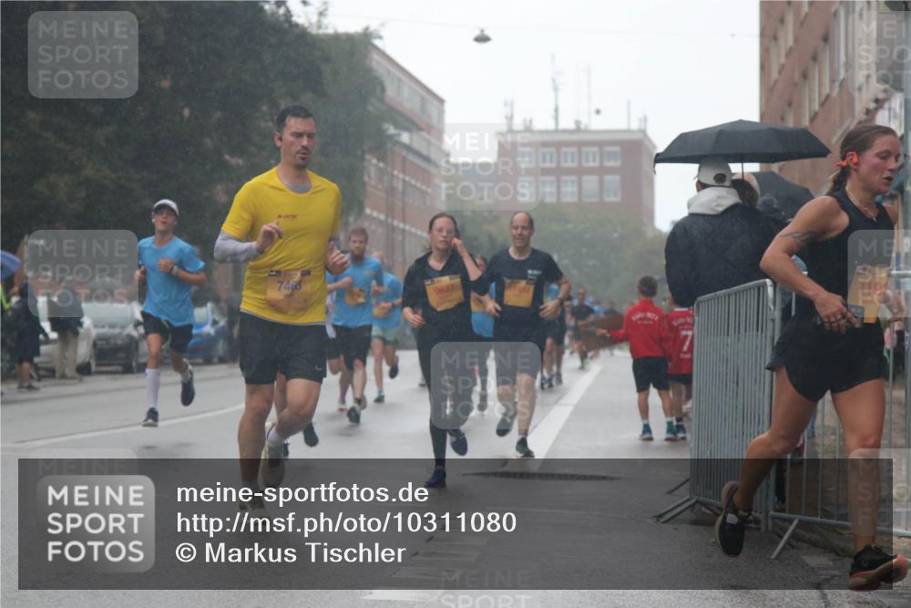 13.09.2026 - Kiel Lauf Markus Tischler http://msf.ph/oto/10311080 13.09.2026 10:36:39 Fleethörn 7463, 9637, 7, 4, 39, 119 meine-sportfotos.de