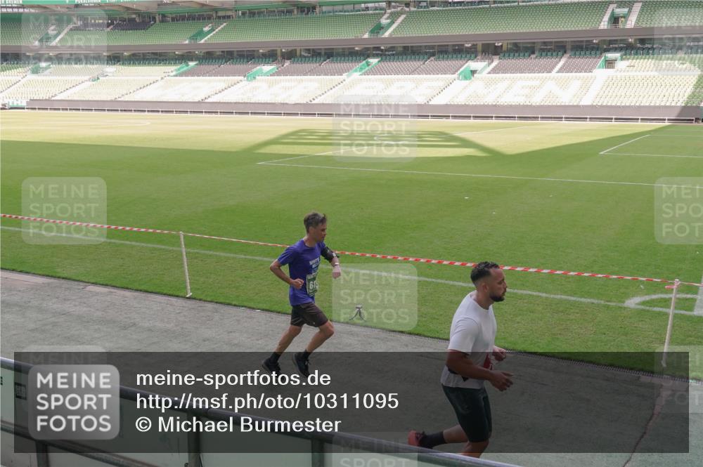 13.09.2026 - 21. swb-Marathon Bremen Michael Burmester http://msf.ph/oto/10311095 13.09.2026 12:46:04 Laufen im Stadion 195, 280, 339, 474, 508, 538, 567, 604, 697, 715, 788, 1017, 1034, 1181, 1241, 1264, 1277, 1301, 1863, 1937, 1975, 2020, 2021, 2084, 2087, 2297, 2809, 2889, 3092, 3196, 3271, 3609, 4110, 4157, 4236, 4777, 5024, 5092, 5238, 5283, 5674, 5719, 5996, 6053, 6686, 6815, 6918, 7206, 7336, 7478, 8054, 8096, 8319, 8325, 8331, 8334, 8670, 8701, 8756, 8936, 8983, 9070, 9129, 9273, 9306, 9495, 9544, 9583, 9642, 9813, 13168, 439, 1411, 1667, 1822 meine-sportfotos.de
