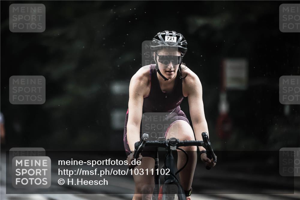 13.09.2026 - Stadtparktriathlon H.Heesch http://msf.ph/oto/10311102 13.09.2026 11:44:27 Radfahren 721, 760, 830, 844, 902, 911, 923 meine-sportfotos.de