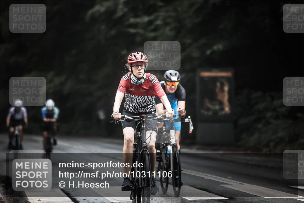 13.09.2026 - Stadtparktriathlon H.Heesch http://msf.ph/oto/10311106 13.09.2026 12:51:45 Radfahren 1090, 1132, 1181, 1256, 1290, 1293 meine-sportfotos.de