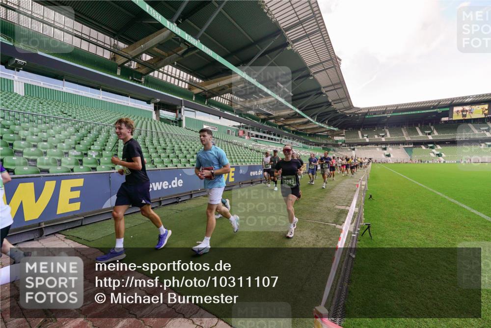 13.09.2026 - 21. swb-Marathon Bremen Michael Burmester http://msf.ph/oto/10311107 13.09.2026 13:09:01 Laufen im Stadion 164, 383, 391, 448, 532, 549, 551, 563, 625, 800, 808, 809, 813, 884, 898, 911, 1025, 1072, 1124, 1150, 1173, 1210, 1285, 1289, 1322, 1364, 1395, 1398, 1559, 1688, 1831, 1880, 1899, 2003, 2041, 2208, 2215, 2229, 2232, 2243, 2366, 2380, 2405, 2413, 2429, 2441, 2467, 2471, 2492, 2525, 2565, 2573, 2594, 2611, 2635, 2692, 2727, 2782, 2802, 2823, 2831, 2841, 2866, 2897, 2930, 2931, 2941, 3032, 3316, 3327, 3333, 3398, 3437, 3707, 3769, 3857, 109 meine-sportfotos.de
