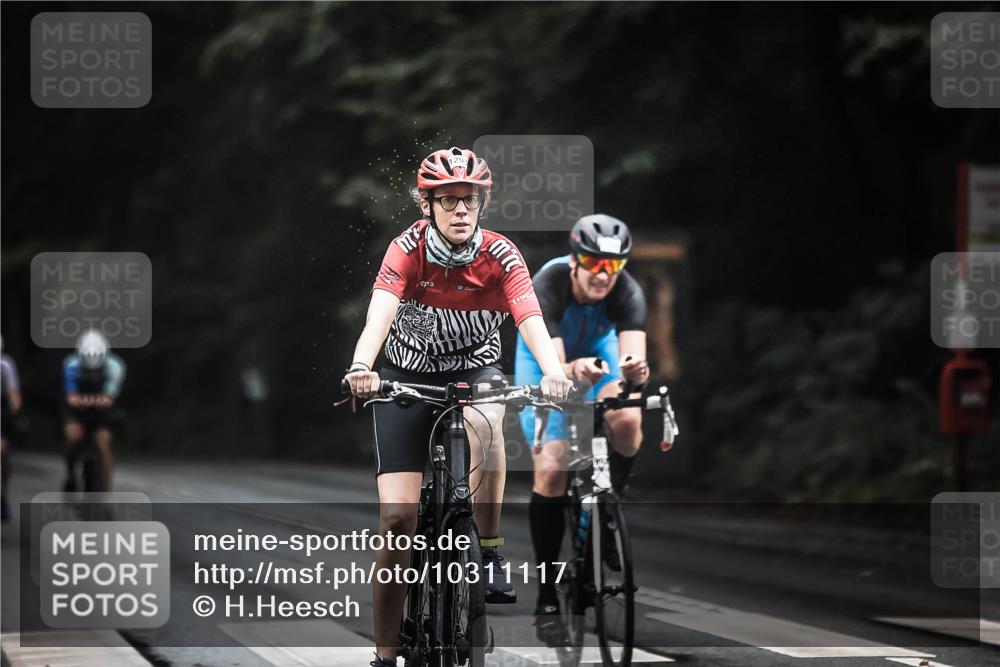 13.09.2026 - Stadtparktriathlon H.Heesch http://msf.ph/oto/10311117 13.09.2026 12:51:45 Radfahren 1090, 1132, 1181, 1256, 1290, 1293 meine-sportfotos.de