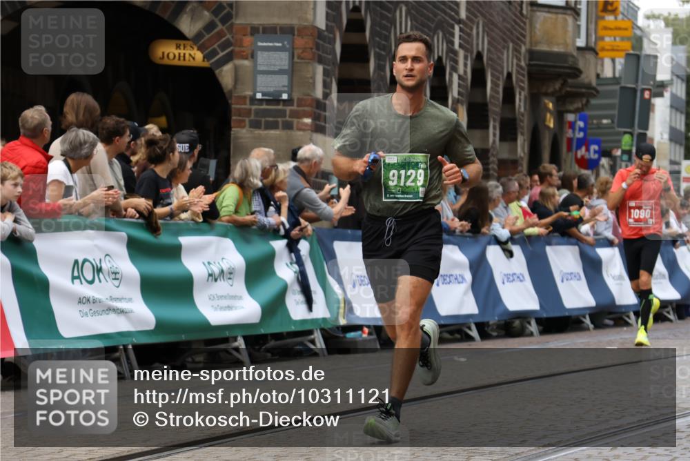 13.09.2026 - 21. swb-Marathon Bremen Strokosch-Dieckow http://msf.ph/oto/10311121 13.09.2026 13:03:59 Ziel 1090, 1587, 1950, 3092, 5024, 5143, 5719, 6973, 8096, 2094, 3424, 4110, 6815, 9129, 9544, 9813 meine-sportfotos.de