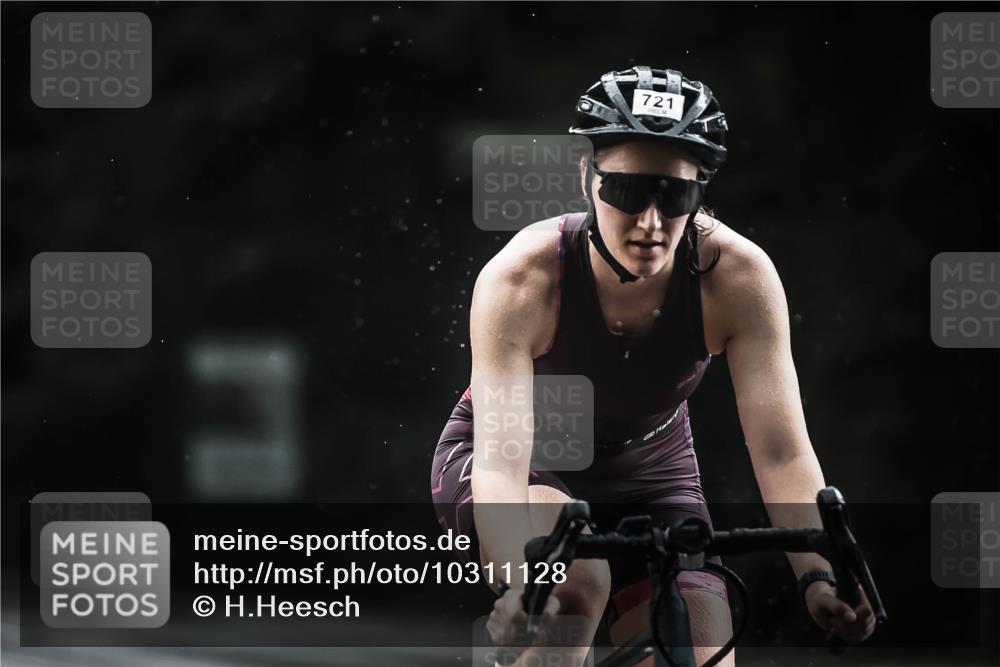 13.09.2026 - Stadtparktriathlon H.Heesch http://msf.ph/oto/10311128 13.09.2026 11:44:27 Radfahren 721, 760, 830, 844, 902, 911, 923 meine-sportfotos.de