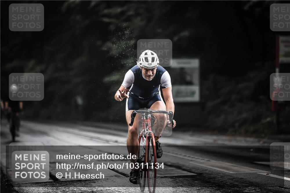 13.09.2026 - Stadtparktriathlon H.Heesch http://msf.ph/oto/10311134 13.09.2026 11:44:29 Radfahren 721, 760, 830, 902, 911 meine-sportfotos.de