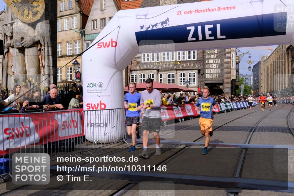 13.09.2026 - 21. swb-Marathon Bremen Tim E. http://msf.ph/oto/10311146 13.09.2026 10:53:23 Ziel 10284, 10585, 10714, 10863, 11012, 11238, 11282, 11386, 11575, 11766, 12170, 12369, 12398 meine-sportfotos.de