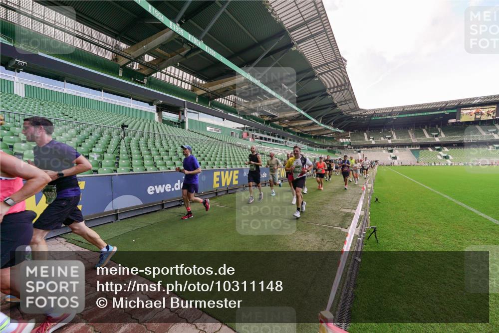 13.09.2026 - 21. swb-Marathon Bremen Michael Burmester http://msf.ph/oto/10311148 13.09.2026 13:09:05 Laufen im Stadion 164, 383, 391, 448, 532, 549, 551, 563, 625, 800, 808, 813, 884, 898, 911, 1025, 1072, 1124, 1150, 1210, 1285, 1289, 1395, 1398, 1559, 1688, 1831, 1880, 1899, 2003, 2041, 2208, 2215, 2229, 2232, 2243, 2366, 2380, 2405, 2413, 2429, 2441, 2467, 2471, 2525, 2565, 2573, 2594, 2611, 2635, 2692, 2717, 2727, 2782, 2802, 2823, 2831, 2841, 2866, 2897, 2930, 2931, 2941, 3032, 3291, 3316, 3327, 3333, 3398, 3437, 3707, 3769, 3857, 109 meine-sportfotos.de