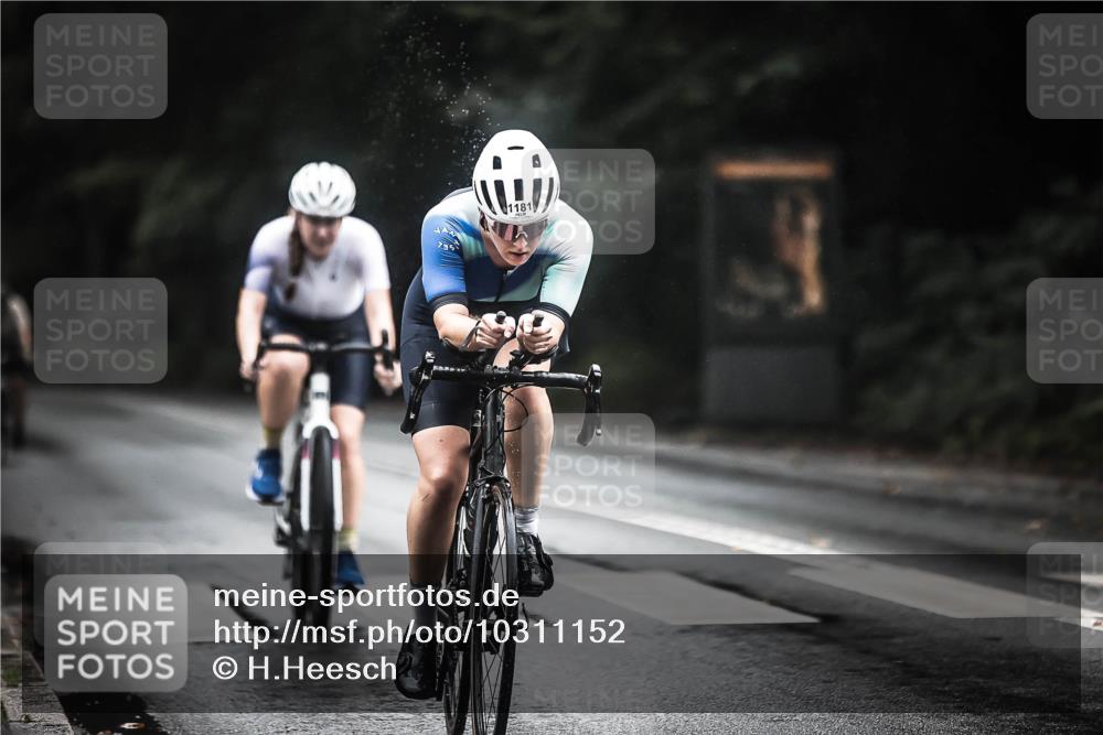 13.09.2026 - Stadtparktriathlon H.Heesch http://msf.ph/oto/10311152 13.09.2026 12:51:48 Radfahren 1090, 1132, 1173, 1181, 1256, 1290, 1293 meine-sportfotos.de