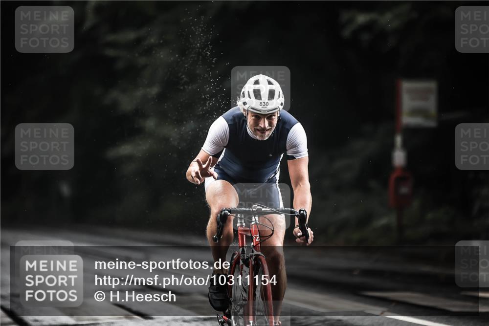 13.09.2026 - Stadtparktriathlon H.Heesch http://msf.ph/oto/10311154 13.09.2026 11:44:29 Radfahren 721, 760, 830, 902, 911 meine-sportfotos.de