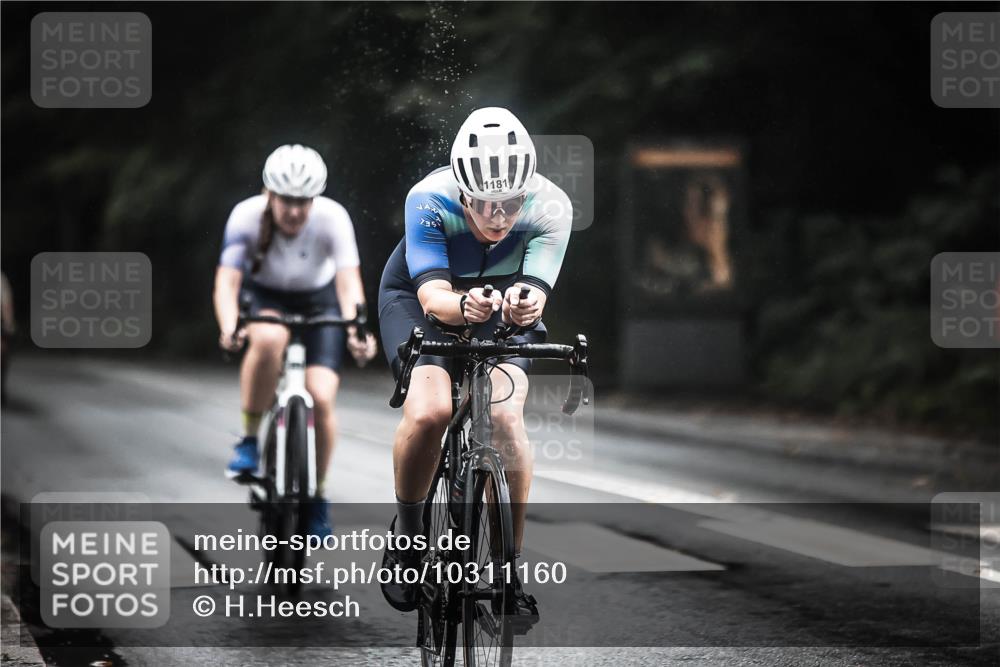 13.09.2026 - Stadtparktriathlon H.Heesch http://msf.ph/oto/10311160 13.09.2026 12:51:48 Radfahren 1090, 1132, 1173, 1181, 1256, 1290, 1293 meine-sportfotos.de