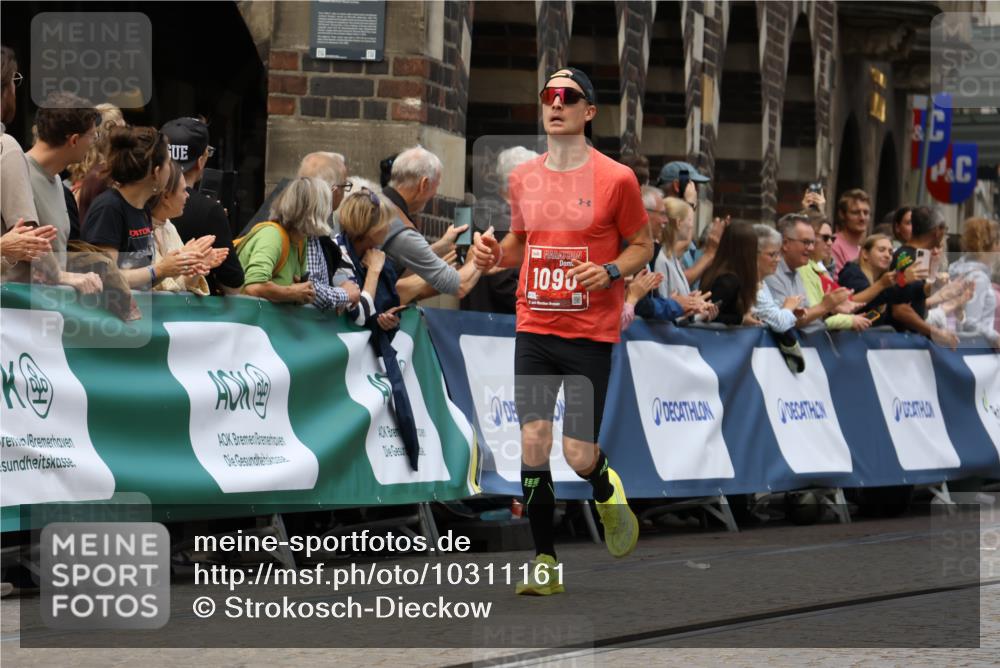 13.09.2026 - 21. swb-Marathon Bremen Strokosch-Dieckow http://msf.ph/oto/10311161 13.09.2026 13:04:01 Ziel 1090, 1587, 3092, 5024, 5143, 5719, 6973, 8096, 2094, 3424, 4110, 6815, 9544, 9813 meine-sportfotos.de
