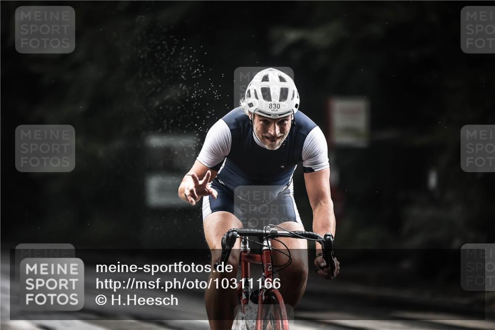 13.09.2026 - Stadtparktriathlon H.Heesch http://msf.ph/oto/10311166 13.09.2026 11:44:29 Radfahren 721, 760, 830, 902, 911 meine-sportfotos.de