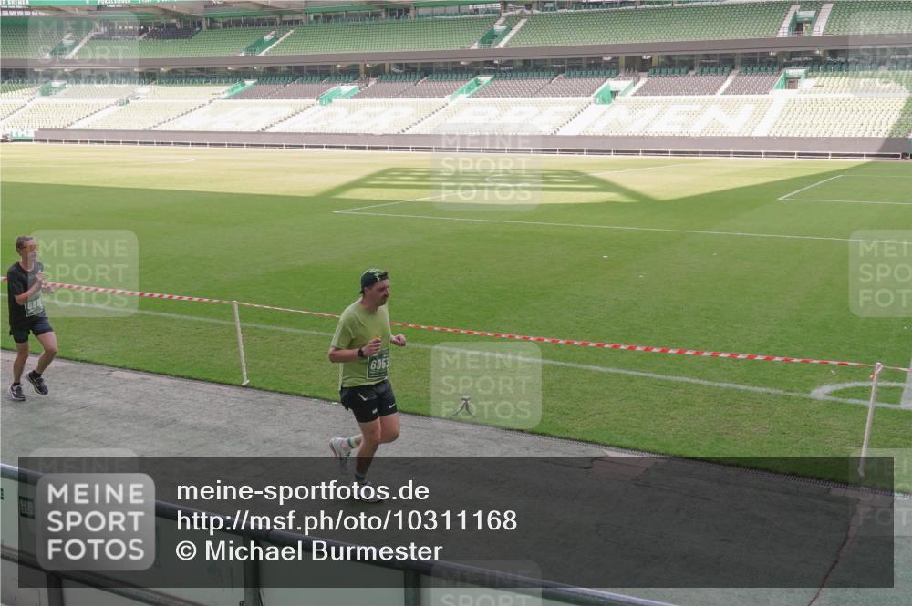 13.09.2026 - 21. swb-Marathon Bremen Michael Burmester http://msf.ph/oto/10311168 13.09.2026 12:46:20 Laufen im Stadion 195, 280, 474, 508, 538, 567, 604, 697, 788, 868, 1017, 1034, 1181, 1241, 1277, 1554, 1863, 1937, 2020, 2021, 2084, 2087, 2297, 2538, 2809, 2889, 3092, 3196, 3271, 3424, 3520, 3609, 4110, 4157, 4236, 4777, 5024, 5092, 5238, 5283, 5674, 5719, 5725, 6053, 6686, 6815, 6918, 7102, 7336, 7478, 7814, 7871, 8054, 8096, 8319, 8325, 8331, 8334, 8670, 8701, 8756, 8936, 8983, 9070, 9129, 9273, 9306, 9495, 9544, 9583, 9642, 9813, 439, 1667 meine-sportfotos.de
