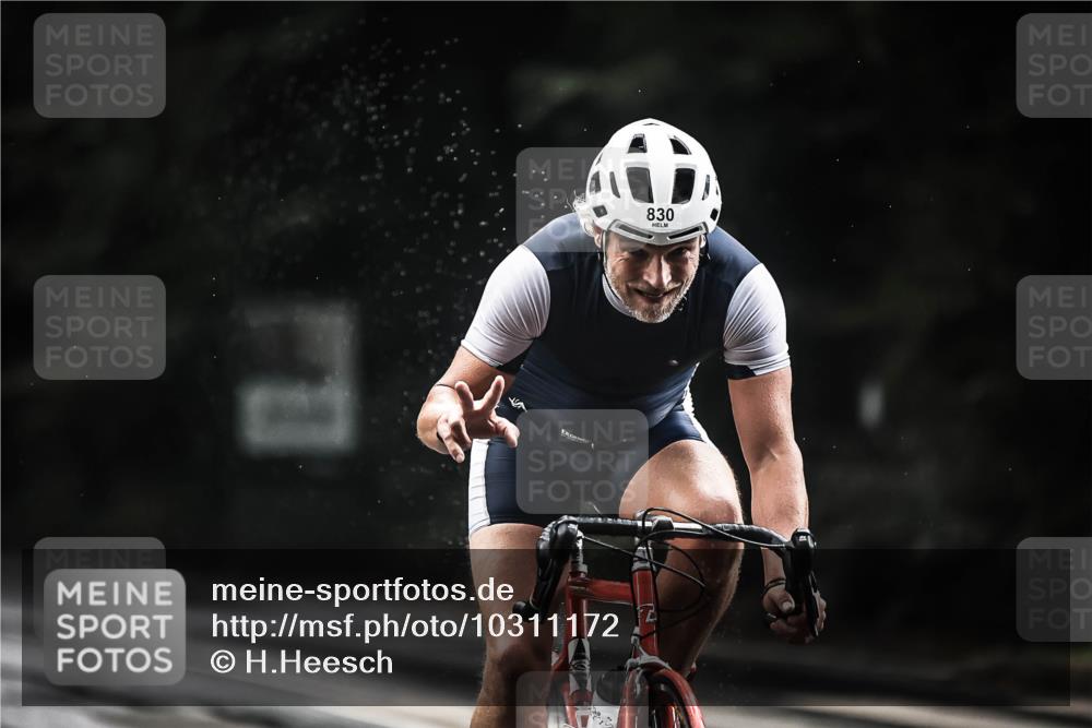 13.09.2026 - Stadtparktriathlon H.Heesch http://msf.ph/oto/10311172 13.09.2026 11:44:29 Radfahren 721, 760, 830, 902, 911 meine-sportfotos.de