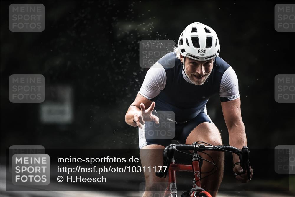 13.09.2026 - Stadtparktriathlon H.Heesch http://msf.ph/oto/10311177 13.09.2026 11:44:29 Radfahren 721, 760, 830, 902, 911 meine-sportfotos.de
