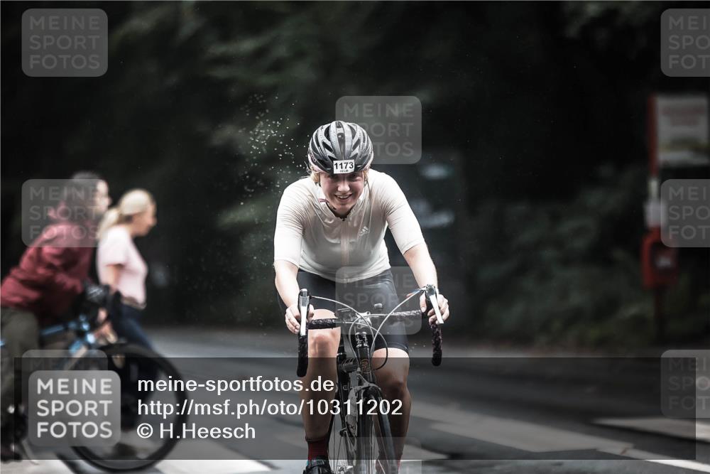 13.09.2026 - Stadtparktriathlon H.Heesch http://msf.ph/oto/10311202 13.09.2026 12:51:53 Radfahren 1090, 1173, 1181, 1188 meine-sportfotos.de