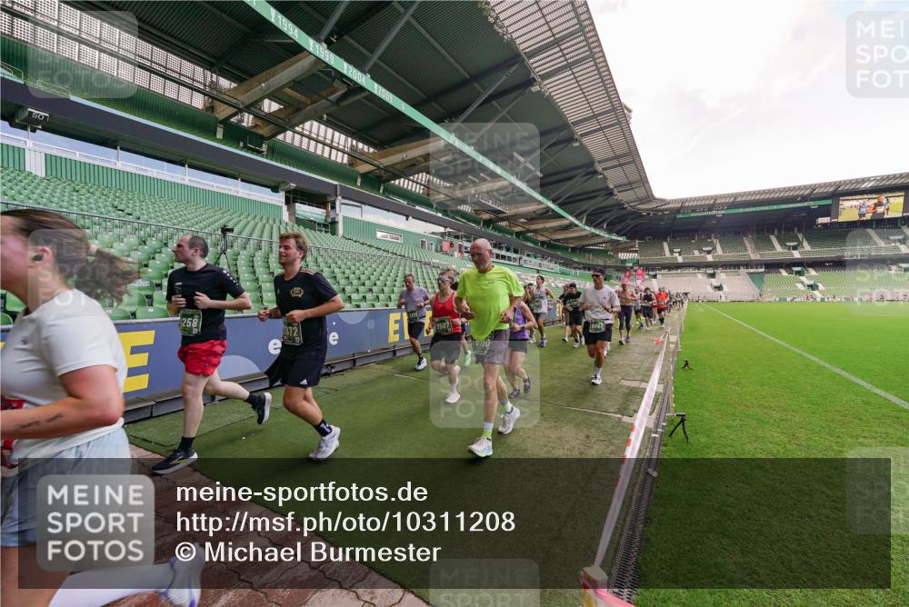 13.09.2026 - 21. swb-Marathon Bremen Michael Burmester http://msf.ph/oto/10311208 13.09.2026 13:09:10 Laufen im Stadion 164, 383, 391, 448, 532, 549, 551, 563, 625, 800, 808, 813, 869, 884, 898, 911, 1025, 1072, 1124, 1150, 1180, 1285, 1289, 1395, 1398, 1559, 1688, 1831, 1880, 1899, 2003, 2041, 2208, 2215, 2229, 2232, 2243, 2366, 2380, 2413, 2429, 2441, 2467, 2471, 2525, 2573, 2594, 2611, 2635, 2692, 2717, 2727, 2782, 2802, 2823, 2831, 2841, 2866, 2897, 2930, 2931, 2941, 3032, 3086, 3291, 3316, 3327, 3333, 3398, 3437, 3707, 3769, 3857, 109 meine-sportfotos.de