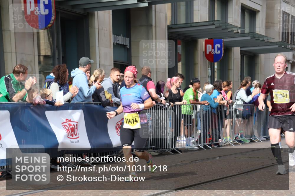 13.09.2026 - 21. swb-Marathon Bremen Strokosch-Dieckow http://msf.ph/oto/10311218 13.09.2026 10:55:21 Ziel 10203, 10243, 10256, 10297, 10374, 10379, 10423, 10529, 10550, 10788, 10809, 10881, 10952, 11377, 11414, 11510, 11557, 11748, 11862, 11941, 11975, 11977, 12030, 12108, 12125, 12150, 12188, 12348, 10555, 10725, 11001, 11014, 11466, 11631, 11908, 11910, 12201, 12218, 12258, 12549 meine-sportfotos.de