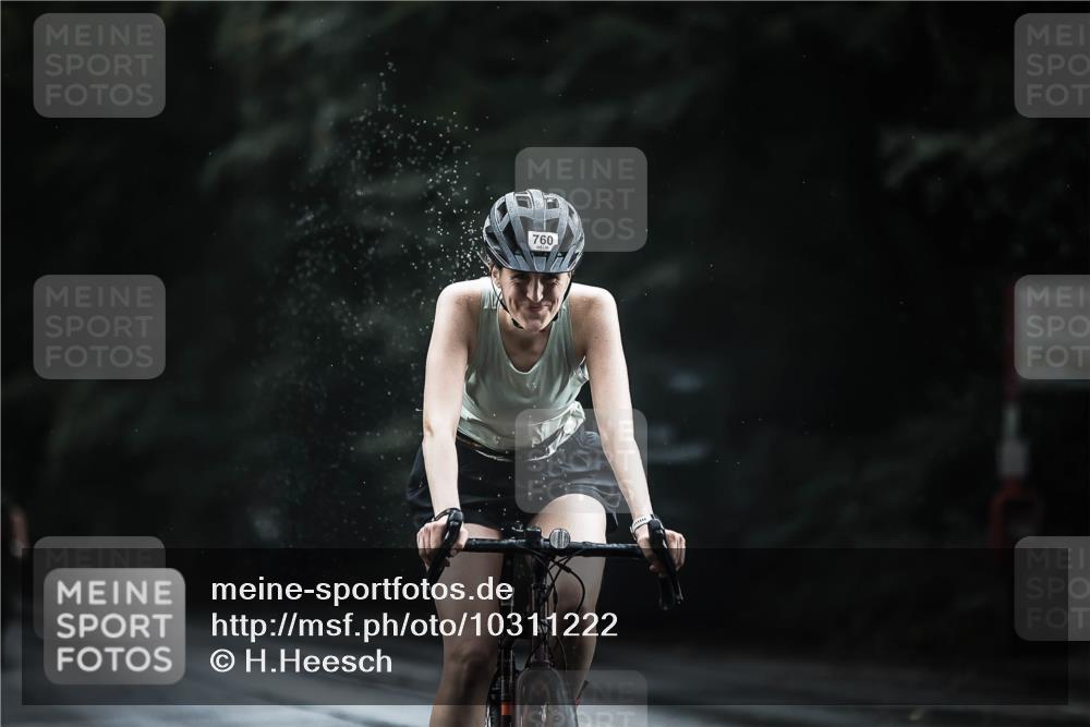 13.09.2026 - Stadtparktriathlon H.Heesch http://msf.ph/oto/10311222 13.09.2026 11:44:33 Radfahren 709, 760, 798, 830, 853, 911 meine-sportfotos.de