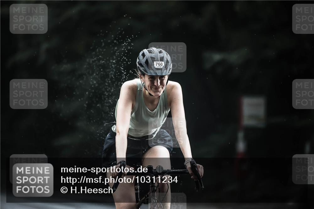 13.09.2026 - Stadtparktriathlon H.Heesch http://msf.ph/oto/10311234 13.09.2026 11:44:33 Radfahren 709, 760, 798, 830, 853, 911 meine-sportfotos.de